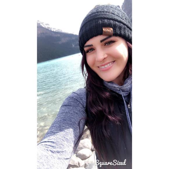 Meet your Posher, Faith - Picture 1 of 1